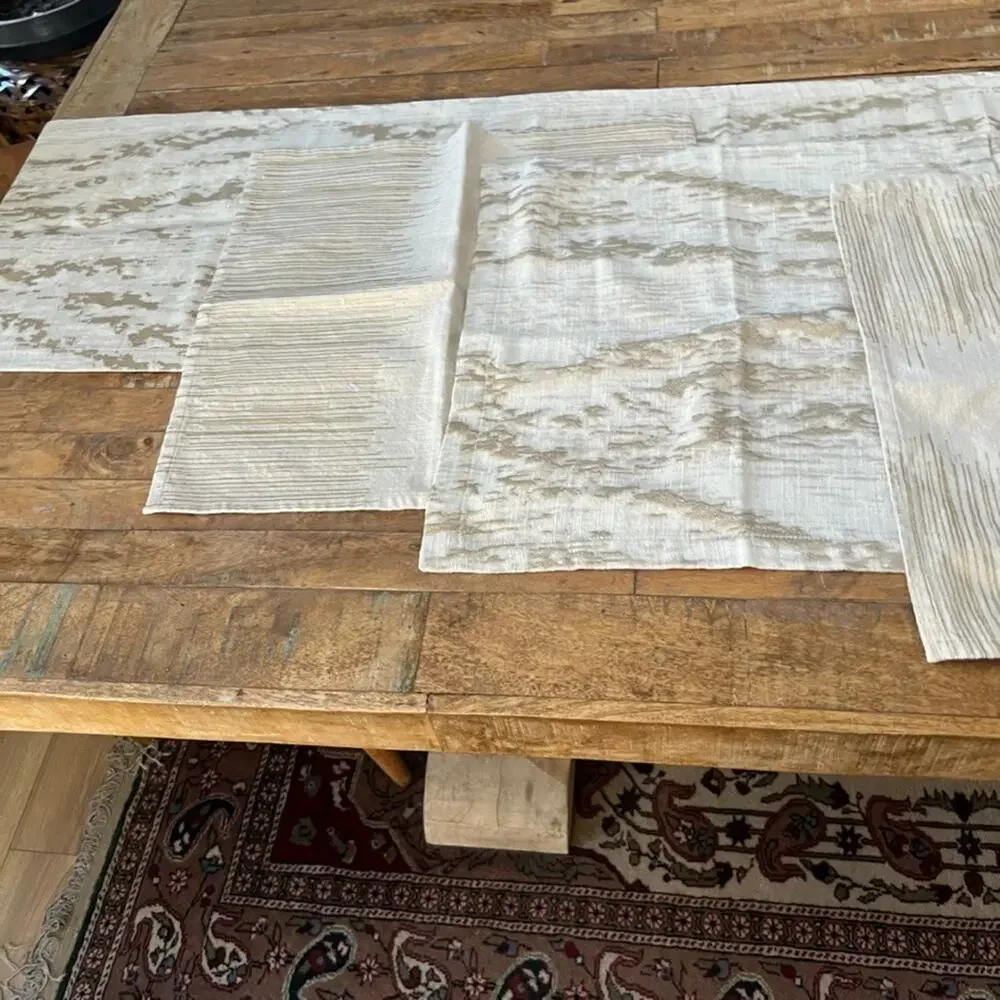 West Elm Napkin Set of 4 & Table Runner Bark Textured Jacquard Linen Blend